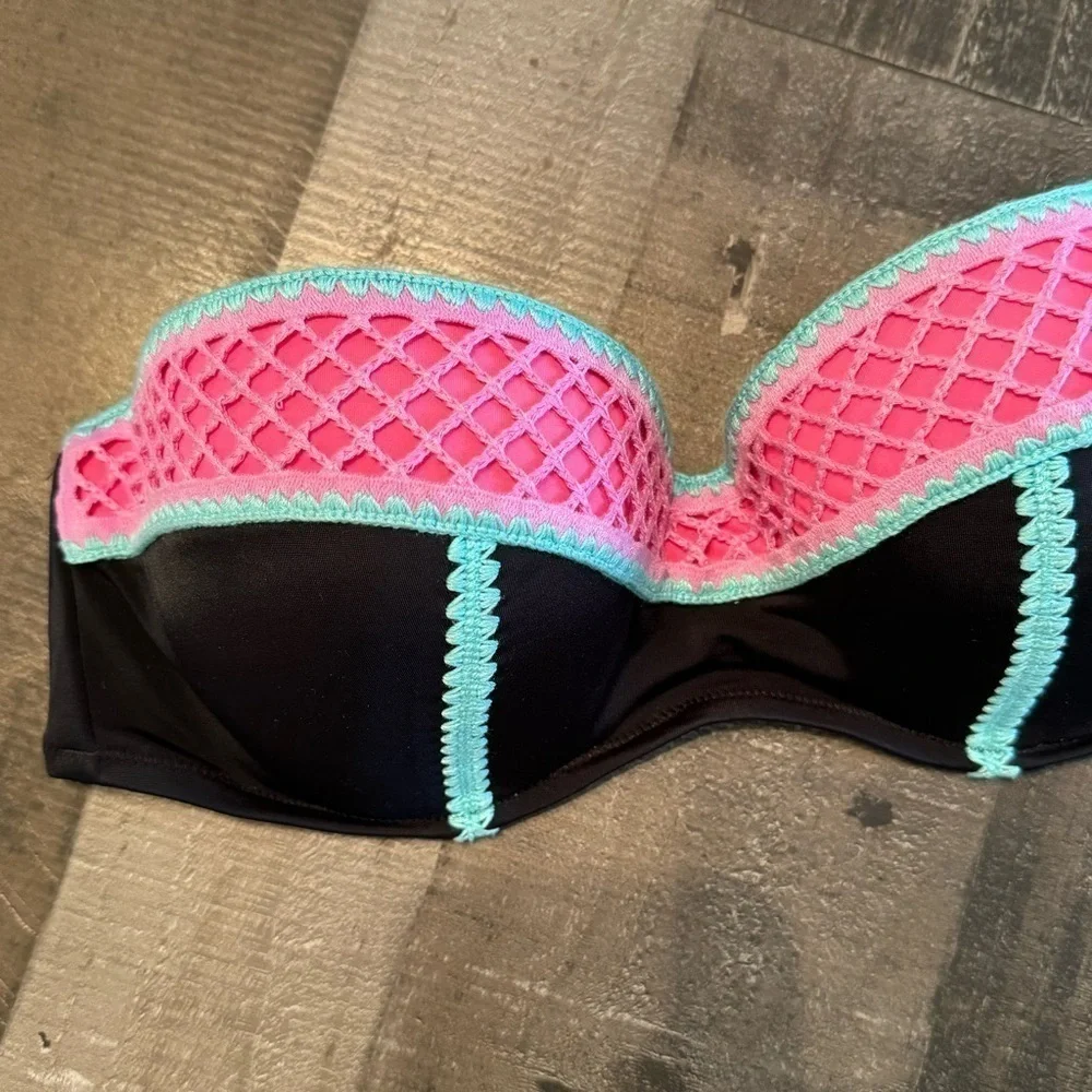 NWOT Shade & Shore Bandeau Bikini Top size 38C